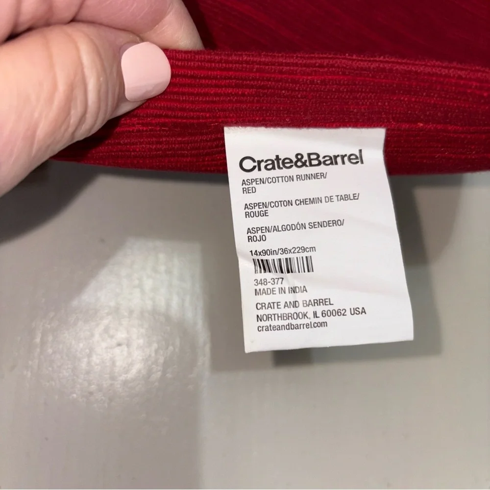 Crate&Barrel Aspen Rich Red Table Runner and 4-Placemats Set